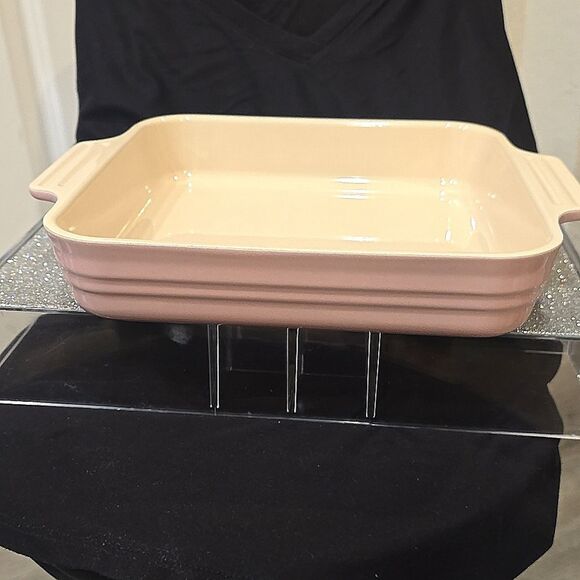 Le Creuset 23cm Square Baking Dish- Chiffon Pink - Picture 8 of 8